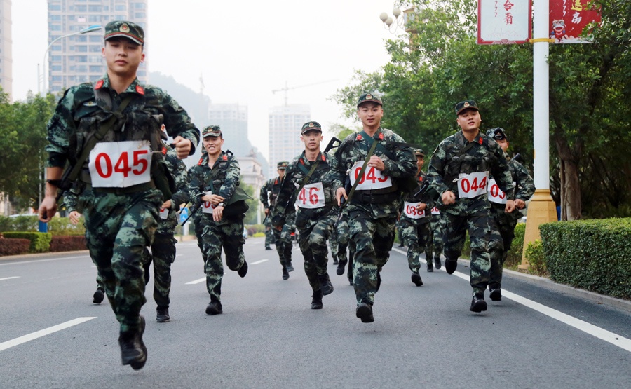 后勤专业大比武 看武警保障精兵如何各显神通(图)