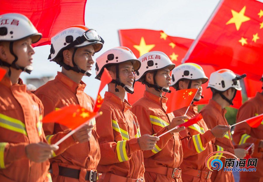 昌江消防队伍高唱《我和我的祖国》 深情歌声祝福祖国