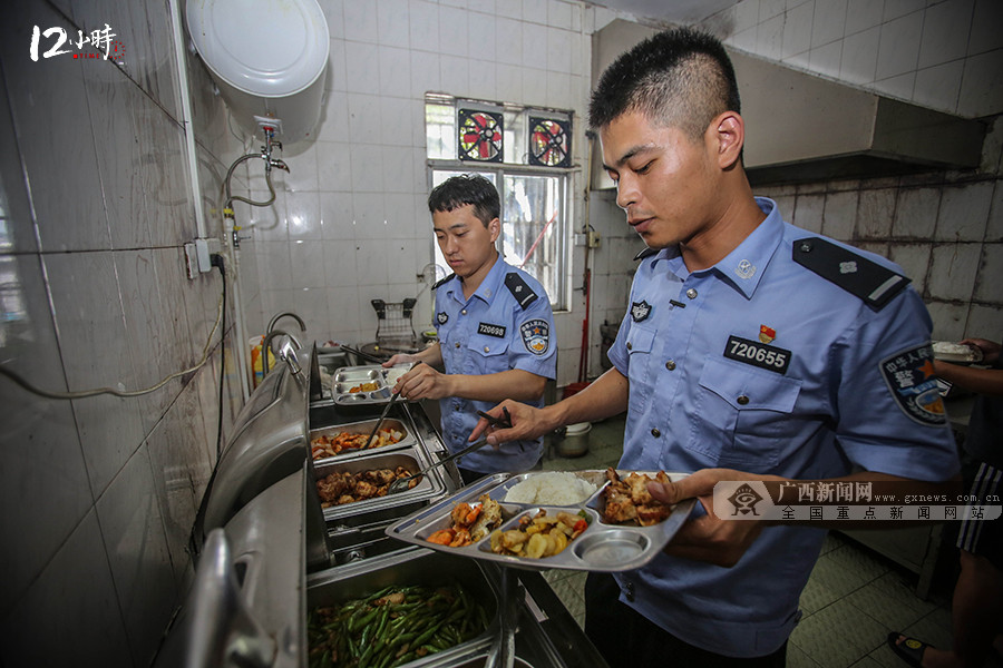 边境缉私警察图片