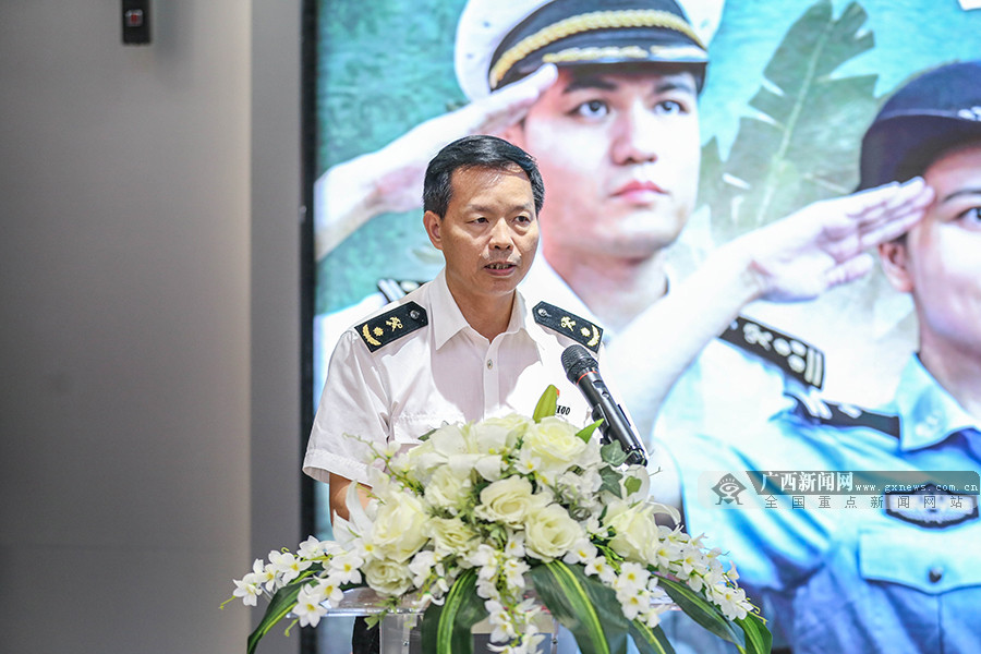 东兴海关关长丘俊强发言.广西新闻网记者 廖志荣摄