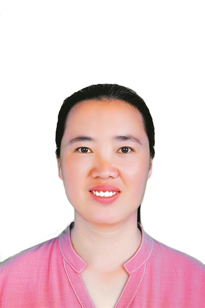 黄文秀,蒙晓梅,蓝连青荣膺第七届全国道德模范 (3)