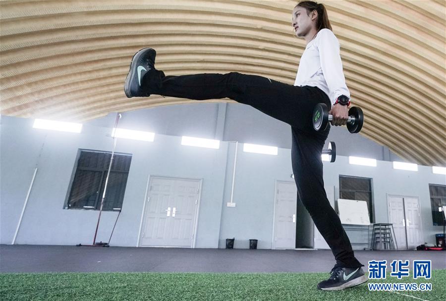 "冠军女孩"的丛林穿越 (10)