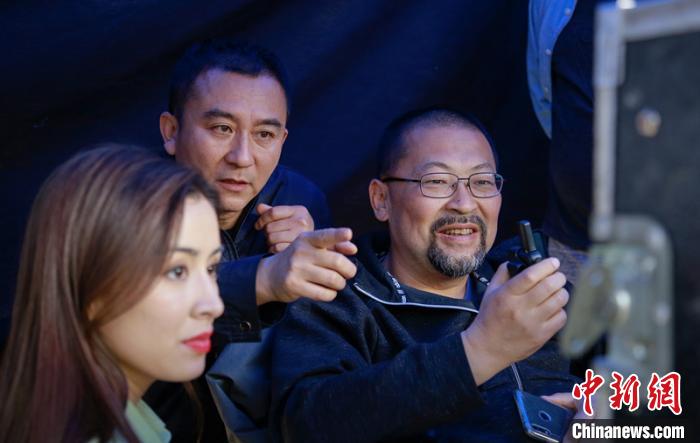 电影《喀什古丽》在深圳杀青 (6)