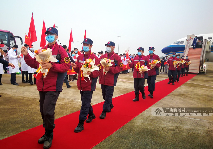 英雄归来!广西第二批援湖北抗疫医疗队136人凯旋 (5/15)