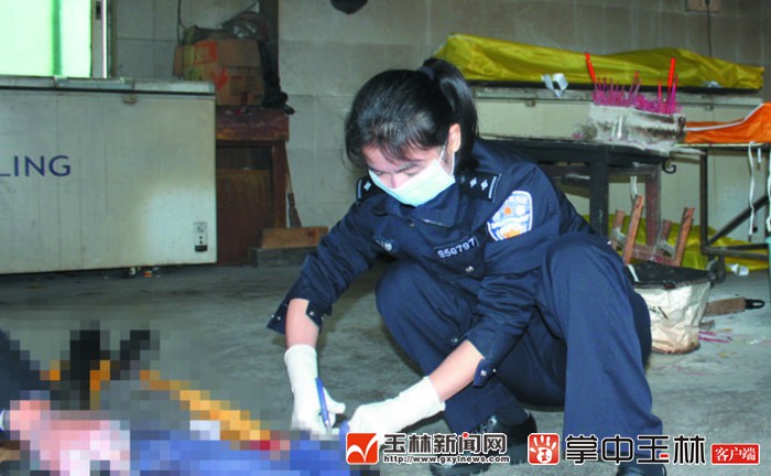 法医李梅:精心破译 死亡密码