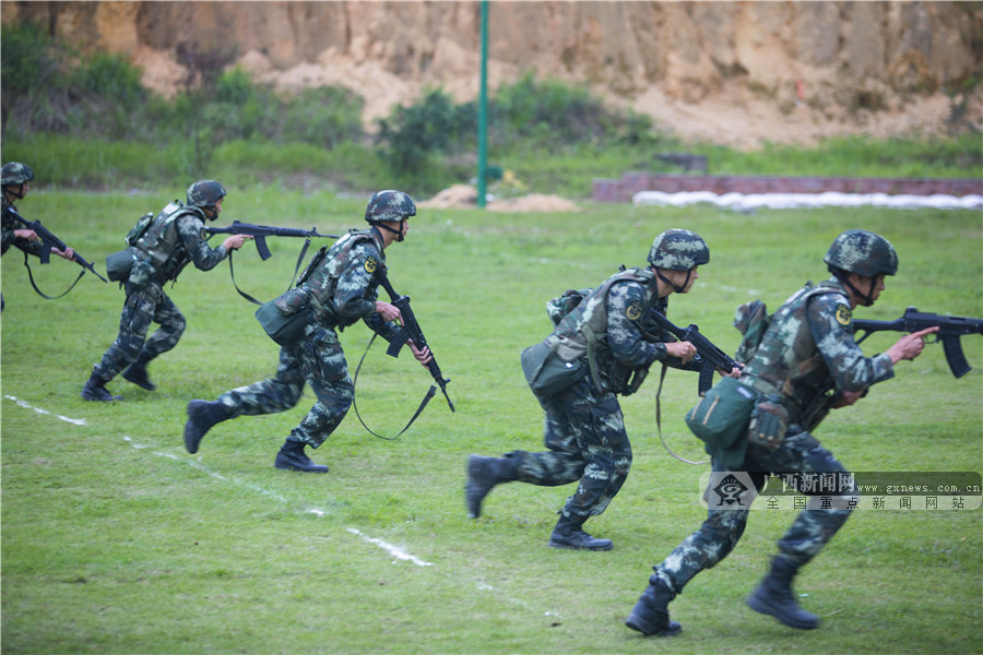 广西来宾武警官兵勤训轮换激战正酣211
