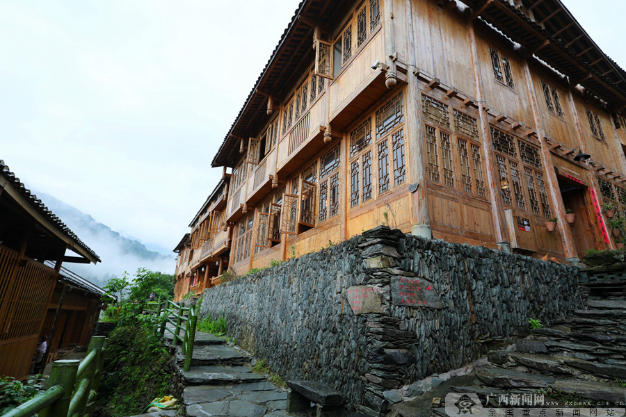 龙胜村寨消防安全监管全覆盖助力民宿经济