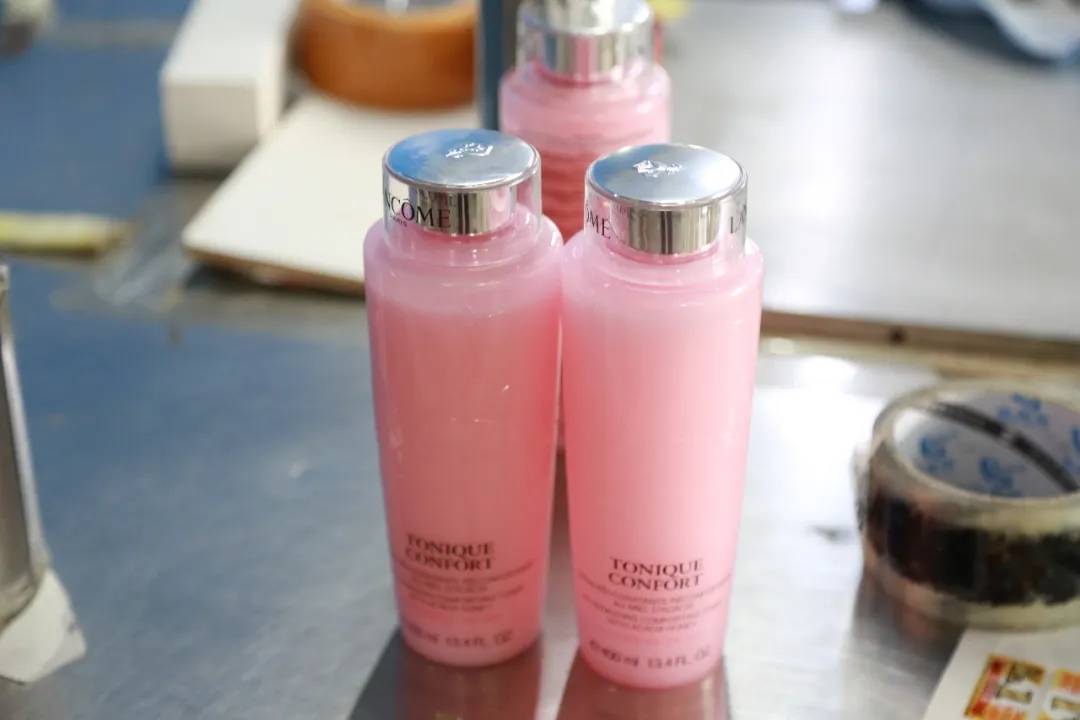 兰蔻,雪花秀…贵港查获一批假冒伪劣名牌化妆品 (5)