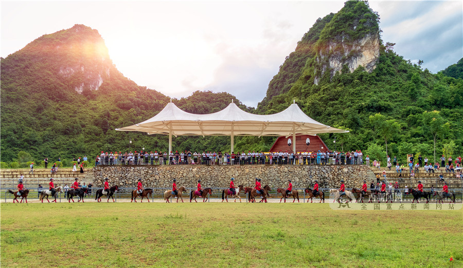 德保:矮马王国盛大开园 童话之旅正式起航(图)-广西新闻图集