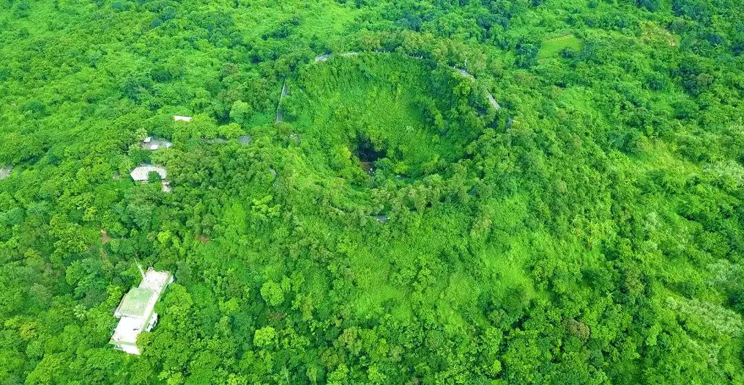 火山口地质公园火山奇观