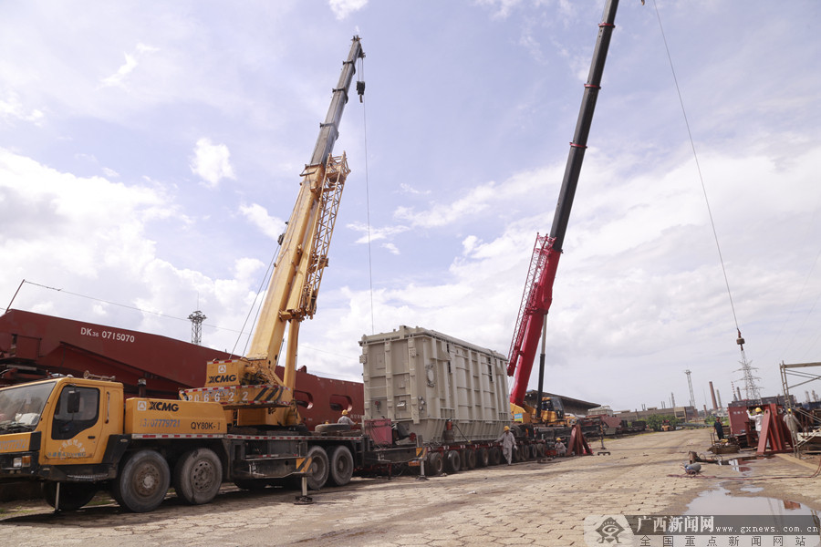 乌东德水电站最后两台超大型换流变压器成功发运 (4/9)