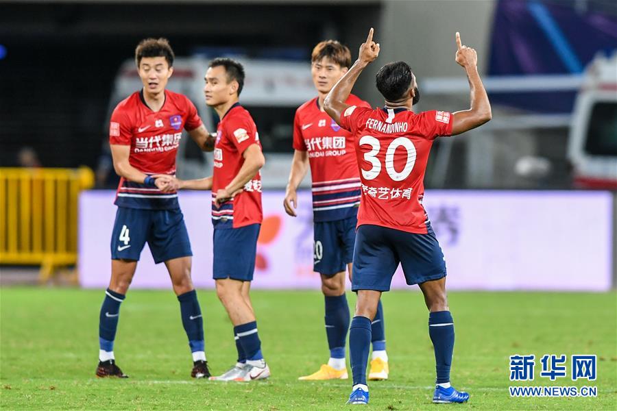 2020赛季中国足球协会超级联赛第一阶段(苏州赛区)第十轮比赛中,重庆