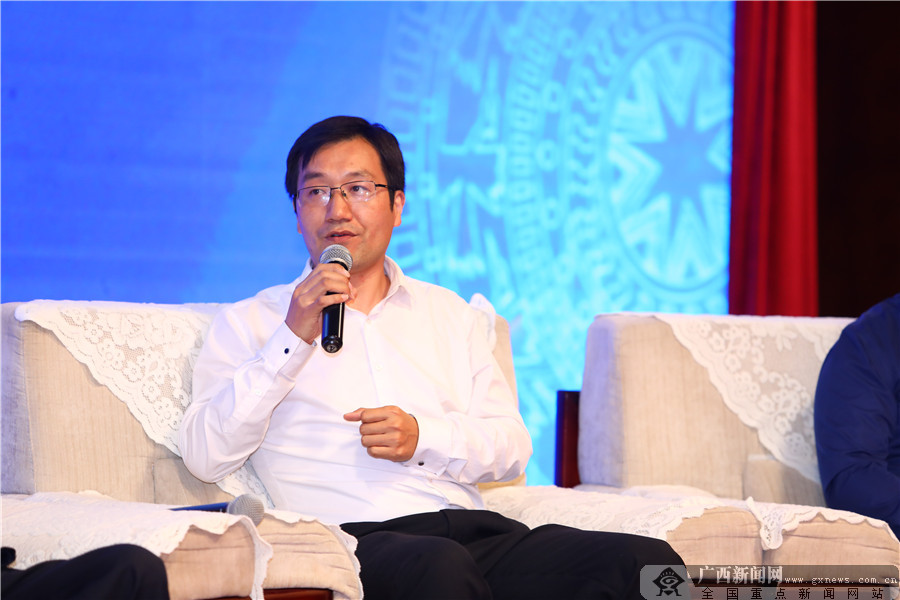 智库中心主任,人民网新媒体智库高级研究员刘鹏飞从人民网自身出发