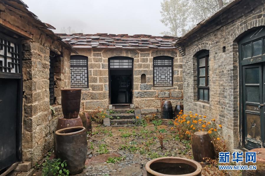 山西省左权县芹泉镇横岭村"小二黑院"内景(10月14日摄).