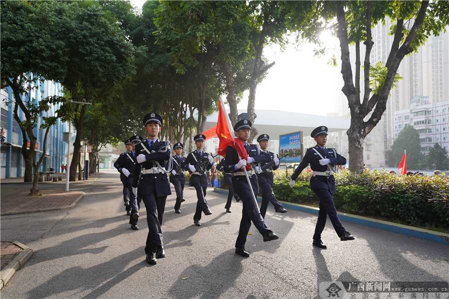 广西警官学校举办校园开放日活动 搭建家校沟通的桥梁
