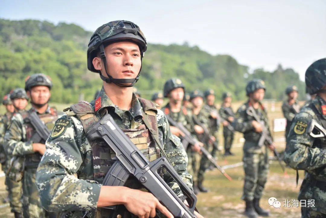 练兵场上的超燃橄榄绿,这是北海武警!