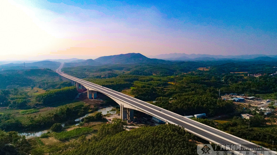 大塘至浦北高速公路(下称"大浦高速")通车现场会在灵山收费站广场举行