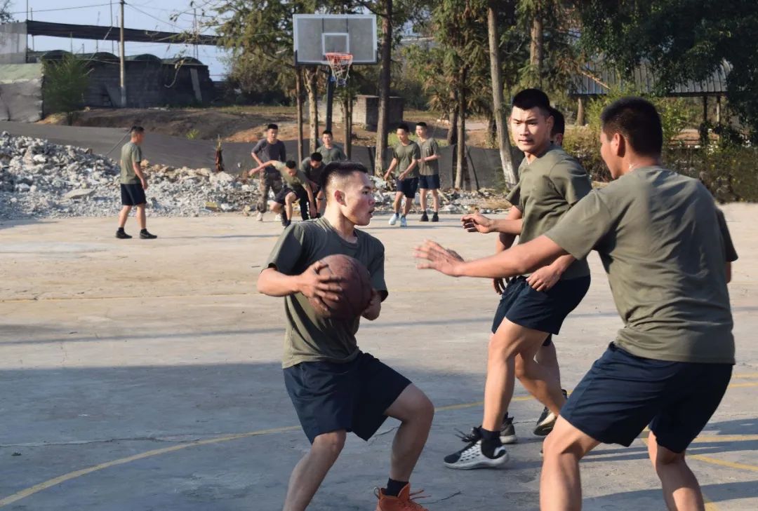 end ☆来源:75180部队65分队作者:李谦