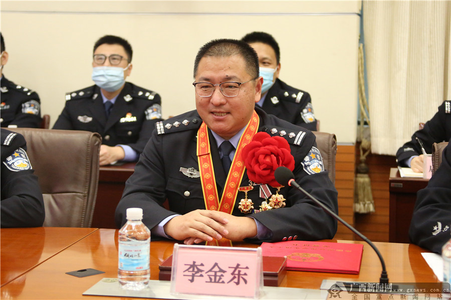 广西边检总站召开座谈会 热烈欢迎全国脱贫攻先进个人李金东载誉归来