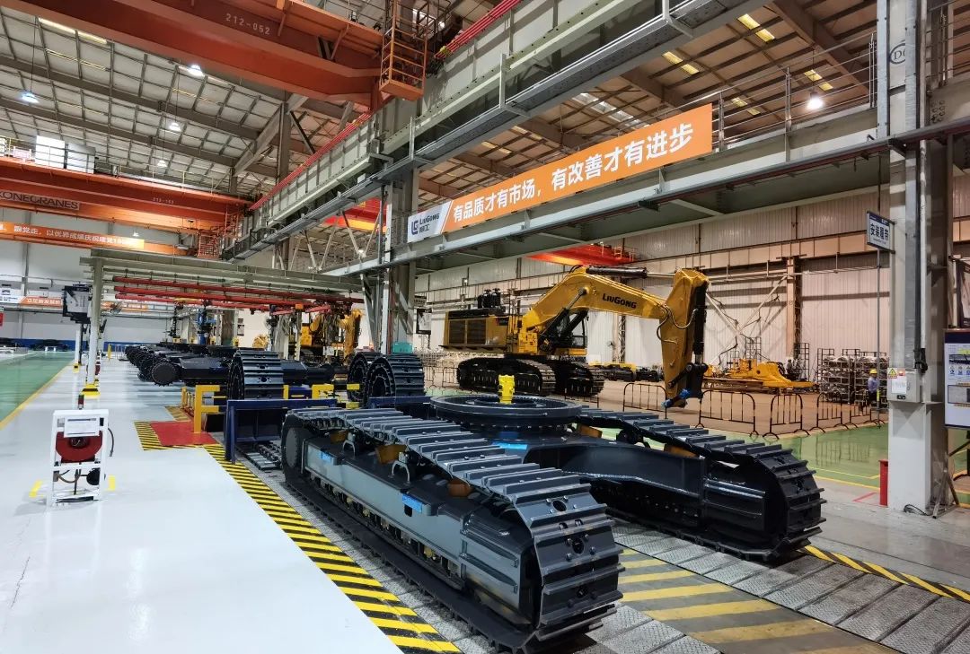 探索开展骨干员工持股计划,实施国企高管市场化和职业化改革,发展动力