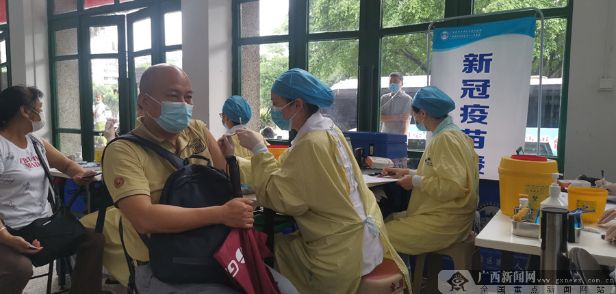 南溪山医院为群众接种新冠疫苗突破3万人次