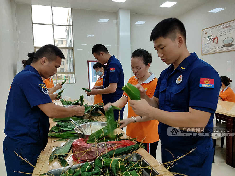 ��ɫ���ҽ������������Ԯվ��չ"����ѧ����"�