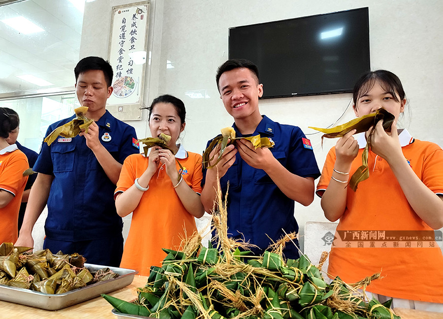 ��ɫ���ҽ������������Ԯվ��չ"����ѧ����"�