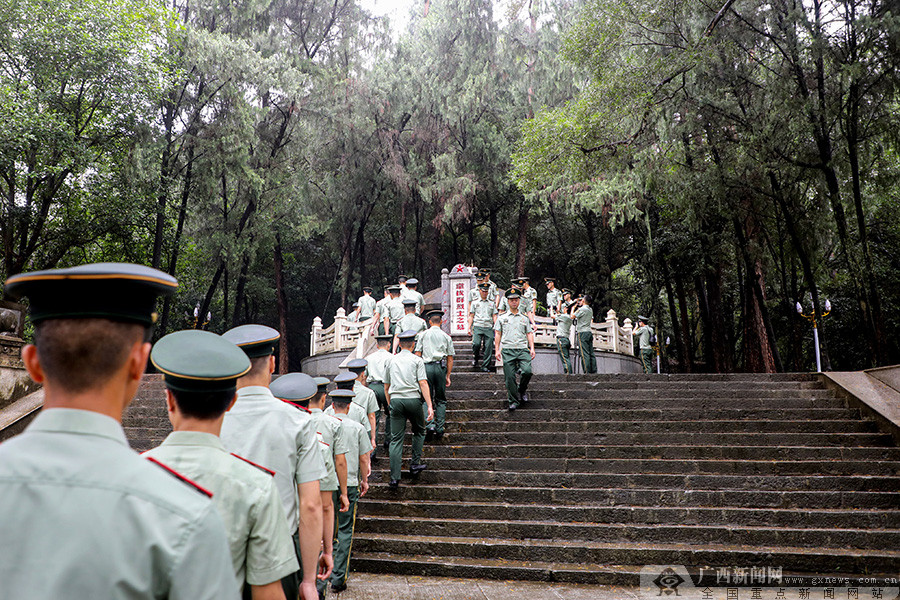守初心迎大庆丨武警河池支队打卡红色圣地传承红色基因