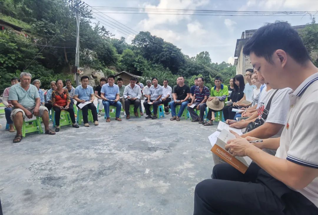 陆川县米场镇:按下"党课下基层""启动键" 跑出党员教育"加速度"