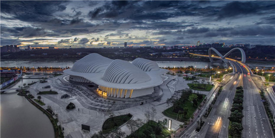 龙光·玖誉湖成五象东"桥头堡"热盘