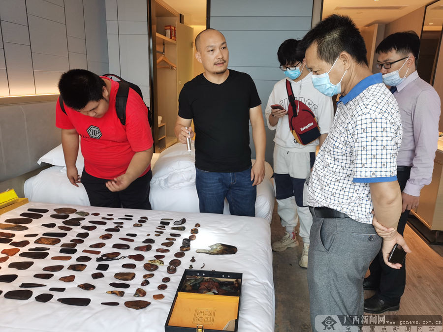 广西新闻网记者 胡瑞阳 摄 广西新闻网南宁7月1日讯(记者 胡瑞阳)6月