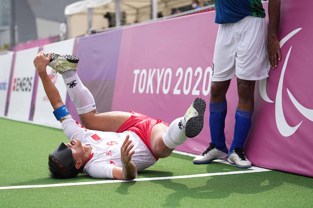 东京残奥会-五人制盲人足球小组赛:中国队不敌巴西队 (4)