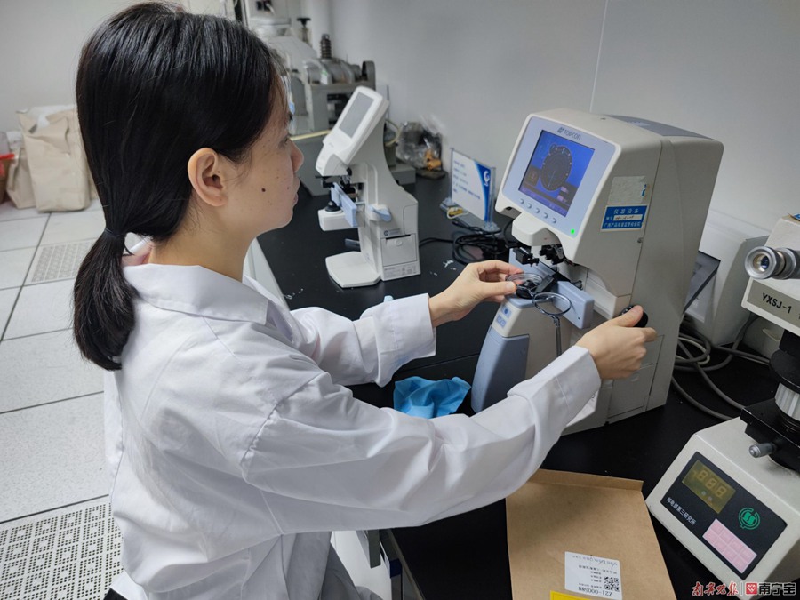 呵护儿童视力 广西开展儿童眼镜抽查检测