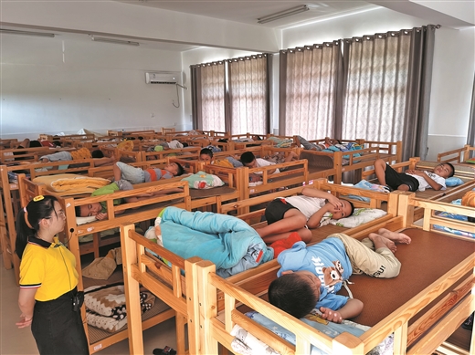 钦州市城区中小学开设午托服务