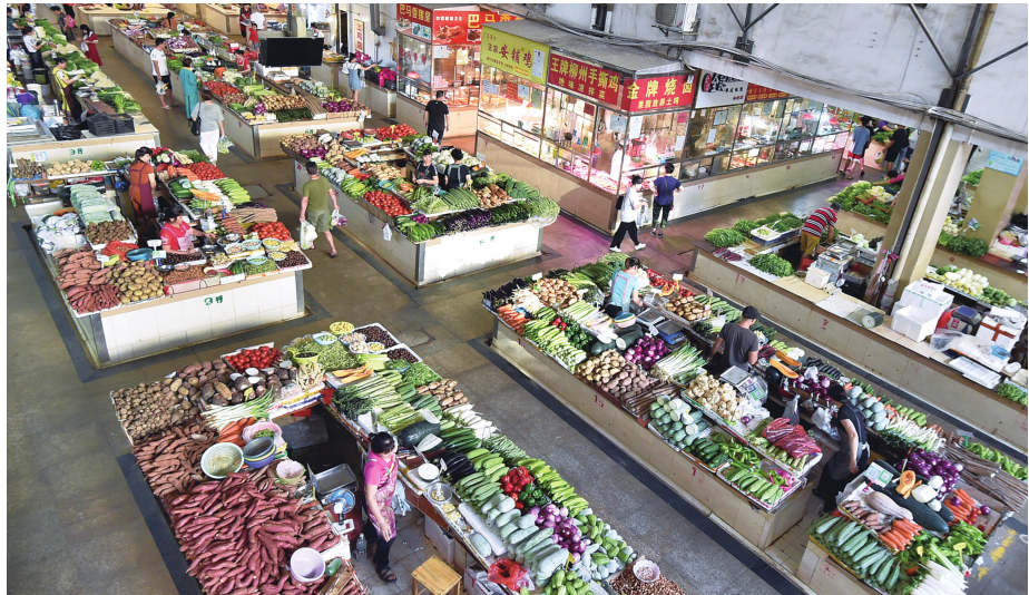 南宁:农贸市场亮出新"颜值" 文明创建成果惠百姓