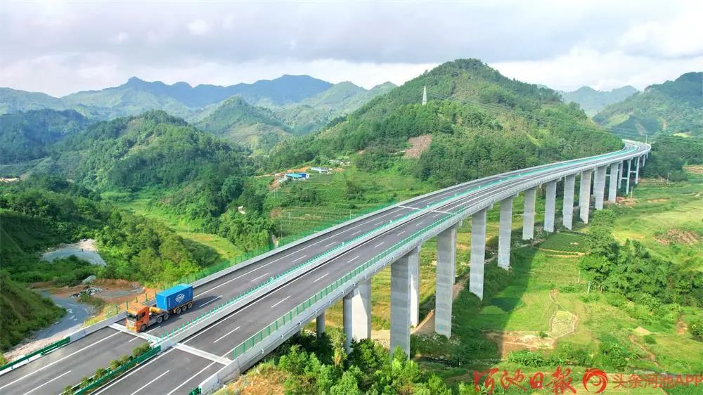 交通集团有限公司大化高速公路运营管理中心了解到,都巴高速全长120