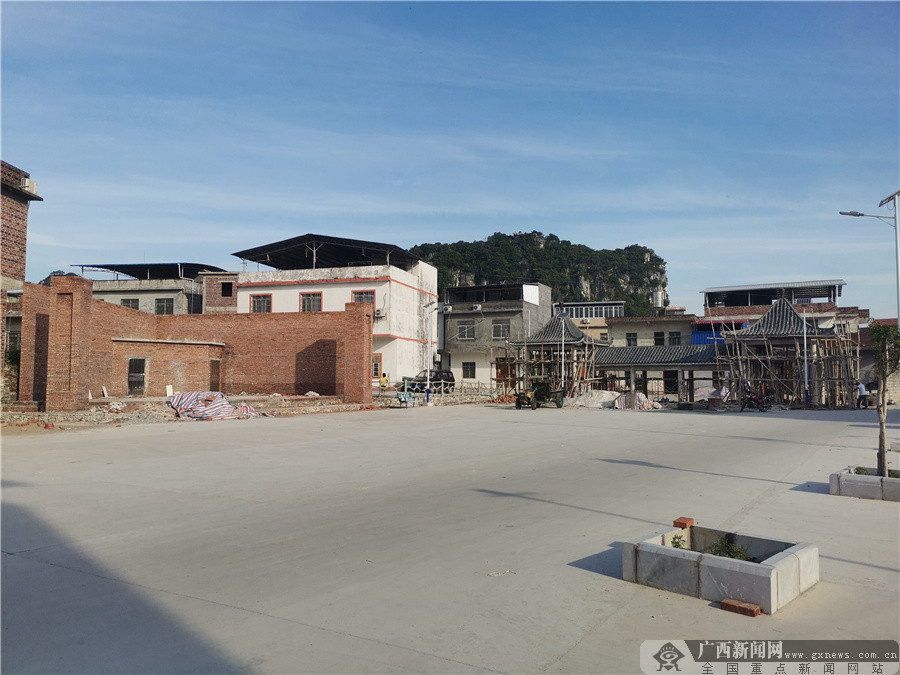 合山市北泗镇屯山村屯山屯村民自发地为60岁以上的老人过"敬老节",这