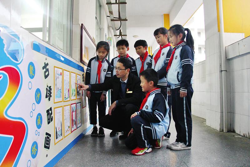 南宁市江南区白沙小学小舞台大篇章