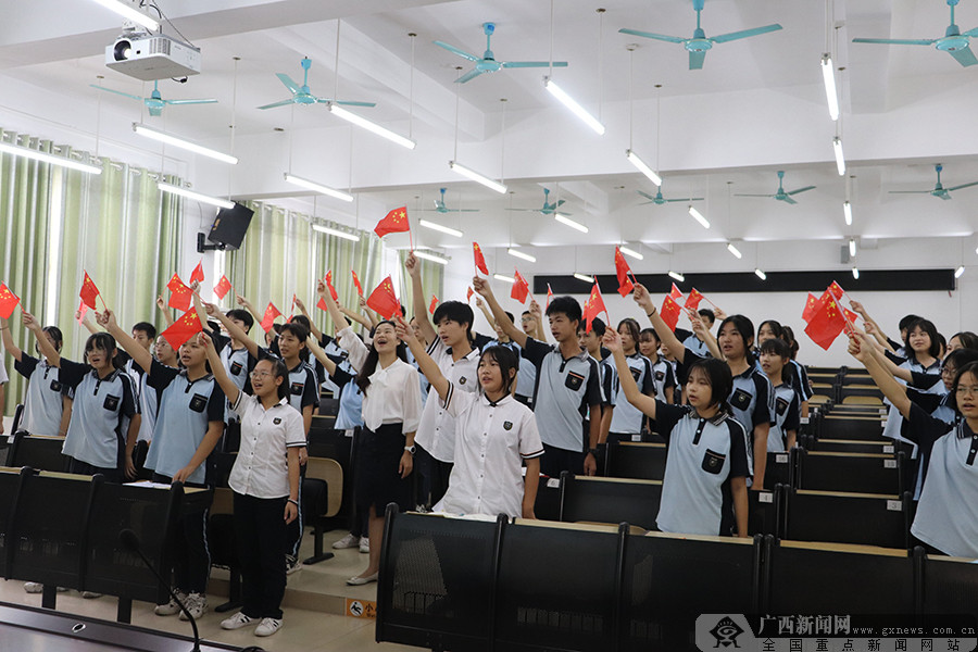 诵诗词美韵 沐华夏芬芳 南宁市青秀区南阳中学开展诗词主题活动