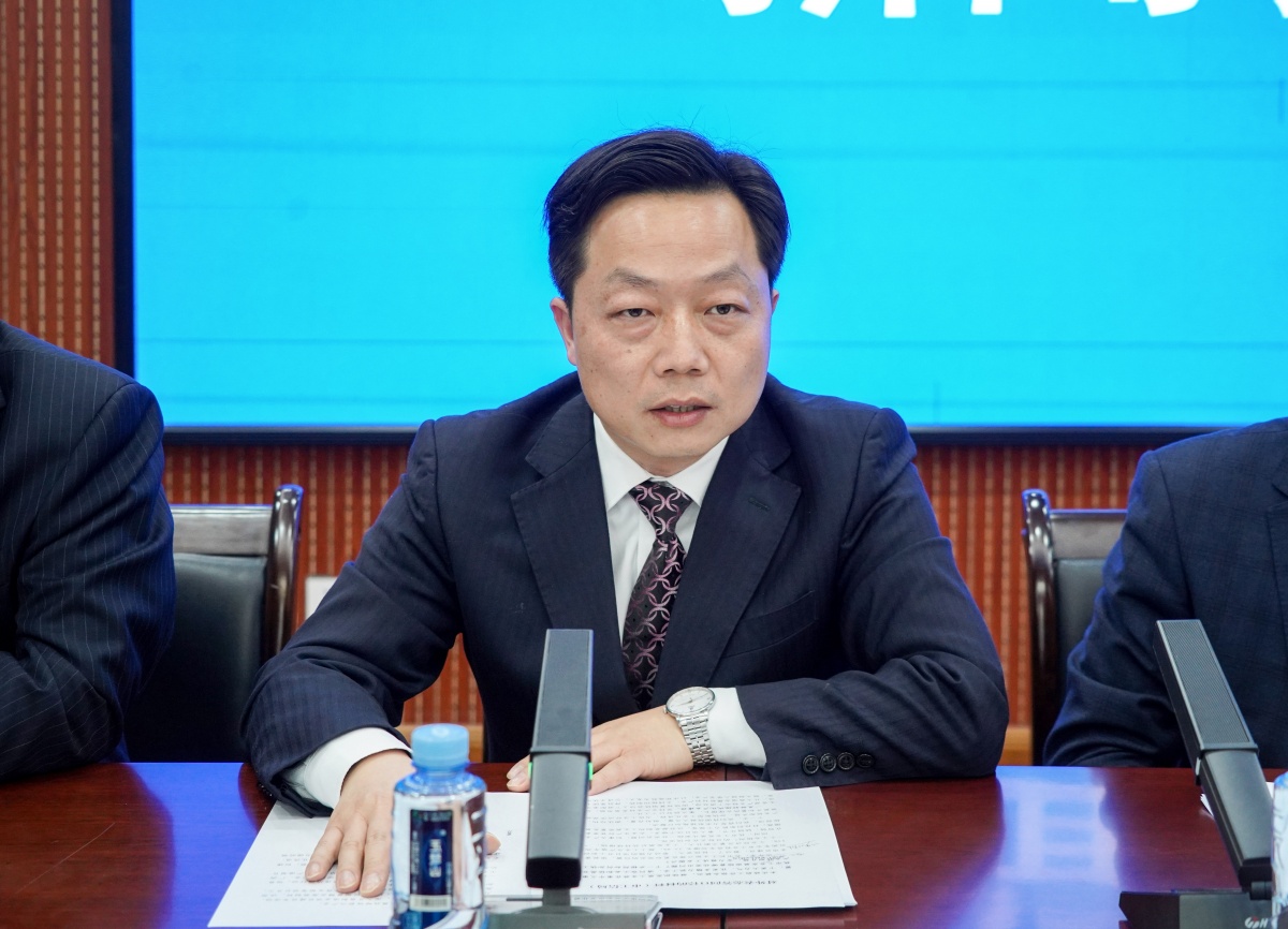 赵春雷:近年来,我市把工业振兴摆在更加突出的位置,狠抓重大工业项目