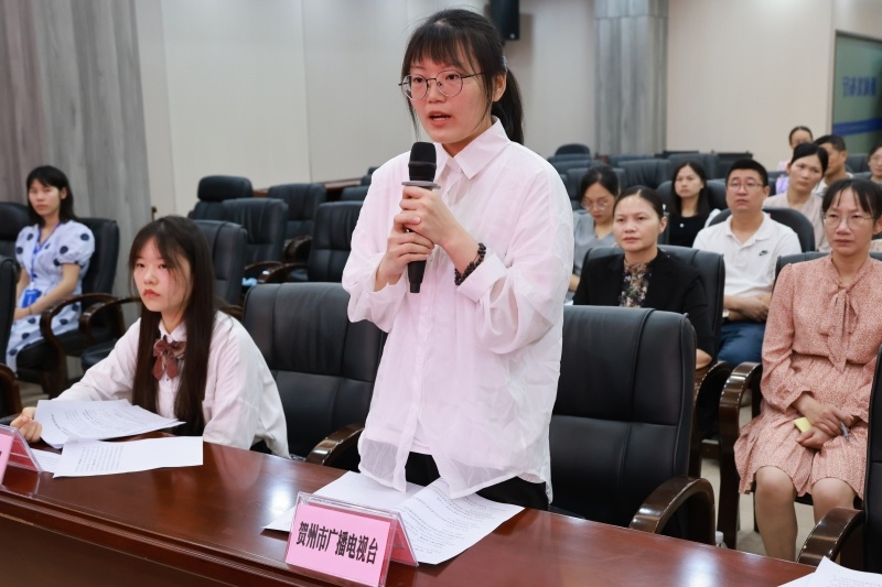 新闻工作者使命担当_市委新闻中心是干什么的_中央党校建校90周年