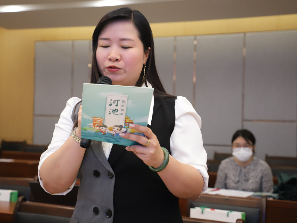 中央广播电视总台国际在线记者:河池仅国家级非遗就有13项,总数位居